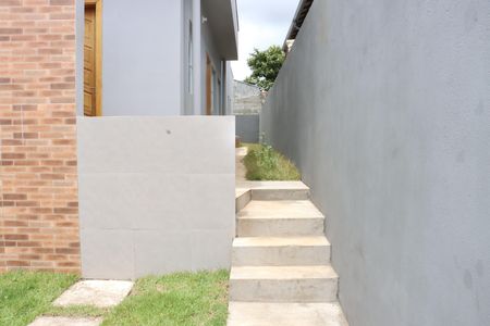 Casa para alugar com 2 quartos, 60m² em Aguassai, Cotia