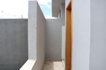 Casa para alugar com 2 quartos, 60m² em Aguassai, Cotia