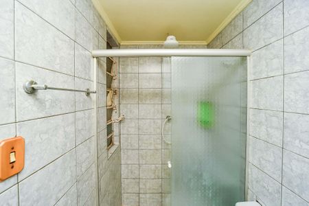 Banheiro de apartamento à venda com 1 quarto, 57m² em Jardim Dona Leopoldina, Porto Alegre