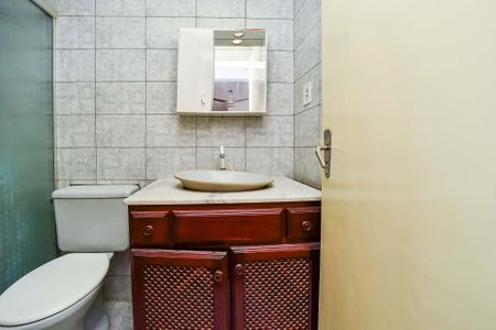 Banheiro de apartamento à venda com 1 quarto, 57m² em Jardim Dona Leopoldina, Porto Alegre