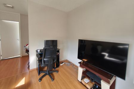 Sala de apartamento para alugar com 2 quartos, 44m² em Jardim Icaraí, Campinas