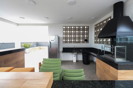 Apartamento para alugar com 34m², 2 quartos e sem vagaÁrea comum - Churrasqueira