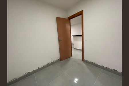 Apartamento para alugar com 2 quartos, 43m² em Rio Cotia, Cotia