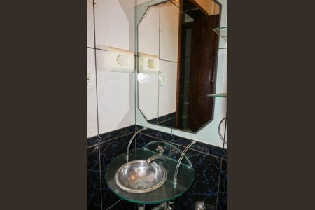 Casa para alugar com 124m², 2 quartos e 5 vagasBanheiro