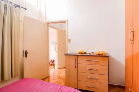 Quarto 1 de casa para alugar com 2 quartos, 70m² em Vila Dalva, São Paulo