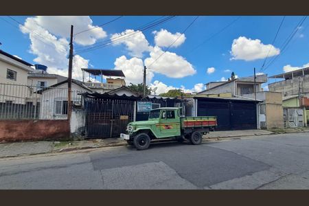 Casa à venda com 53m², 1 quarto e 1 vaga Casa à venda com 53m², 1 quarto e 1 vagaFachada