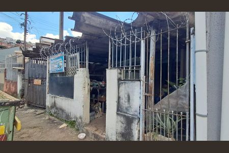 Casa à venda com 53m², 1 quarto e 1 vaga Casa à venda com 53m², 1 quarto e 1 vagaFachada