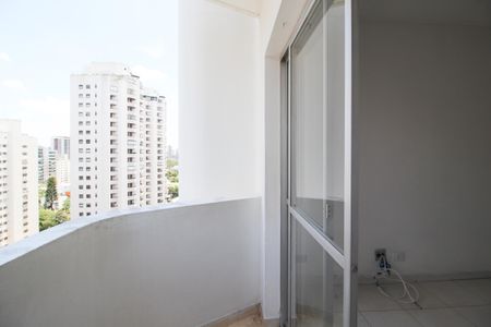 Varanda de apartamento para alugar com 2 quartos, 65m² em Indianópolis, São Paulo