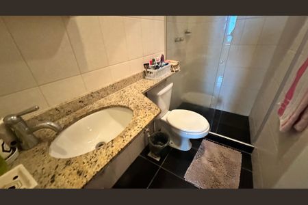 Apartamento à venda com 70m², 2 quartos e 1 vagaBanheiro Social