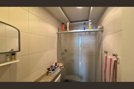 Apartamento à venda com 70m², 2 quartos e 1 vagaBanheiro Social