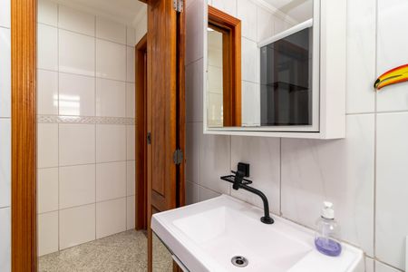 Casa à venda com 197m², 4 quartos e 1 vaga Casa à venda com 197m², 4 quartos e 1 vagaBanheiro 2