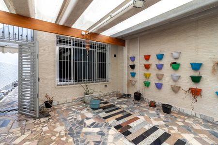 Casa à venda com 197m², 4 quartos e 1 vaga Casa à venda com 197m², 4 quartos e 1 vagaGaragem