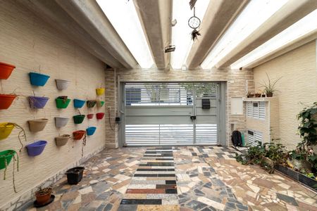 Casa à venda com 197m², 4 quartos e 1 vaga Casa à venda com 197m², 4 quartos e 1 vagaSala de Estar - Vista