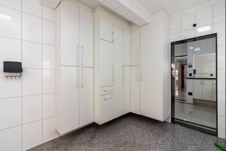 Casa à venda com 197m², 4 quartos e 1 vaga Casa à venda com 197m², 4 quartos e 1 vagaÁrea de Serviço