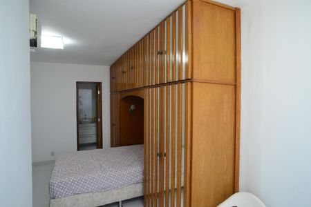 Apartamento à venda com 81m², 2 quartos e 1 vagaSuíte