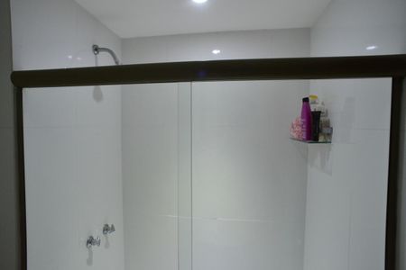 Apartamento à venda com 81m², 2 quartos e 1 vagaBanheiro da Suíte