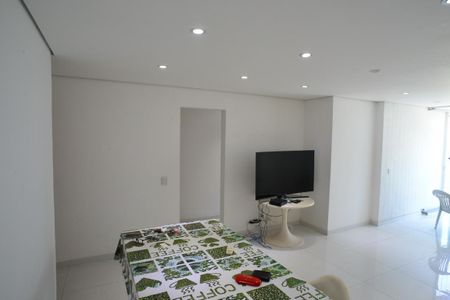 Apartamento à venda com 81m², 2 quartos e 1 vagaSala