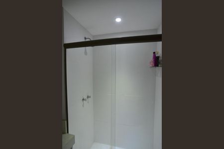 Apartamento à venda com 81m², 2 quartos e 1 vagaBanheiro da Suíte