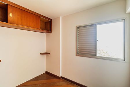 Apartamento para alugar com 62m², 3 quartos e 1 vagaQuarto 02