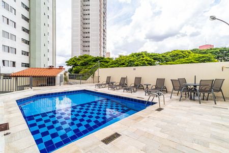 Apartamento para alugar com 62m², 3 quartos e 1 vagaÁrea comum - Piscina