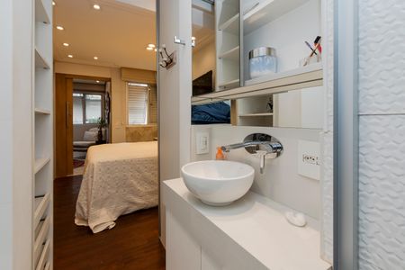 Apartamento à venda com 60m², 1 quarto e 1 vagaBanheiro da Suíte