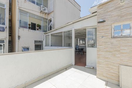 Apartamento à venda com 119m², 2 quartos e sem vagaÁrea externa
