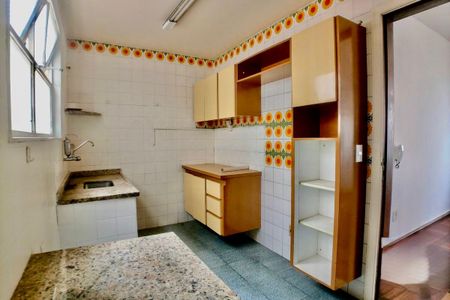 Apartamento à venda com 4 quartos, 140m² em Grajaú, Belo Horizonte