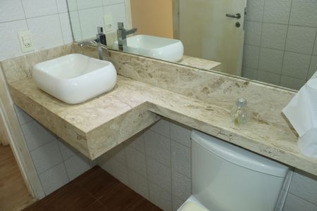 Apartamento para alugar com 65m², 2 quartos e 1 vagaBanheiro Social