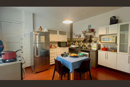 Apartamento para alugar com 110m², 3 quartos e sem vagaCozinha