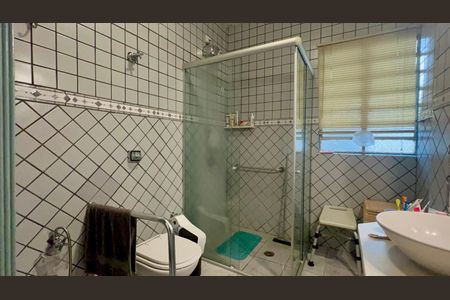 Apartamento para alugar com 110m², 3 quartos e sem vagaBanheiro