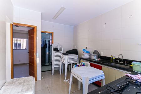 Casa para alugar com 250m², 2 quartos e 3 vagas Casa para alugar com 250m², 2 quartos e 3 vagasCozinha