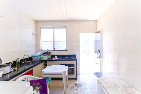 Casa para alugar com 250m², 2 quartos e 3 vagas Casa para alugar com 250m², 2 quartos e 3 vagasCozinha