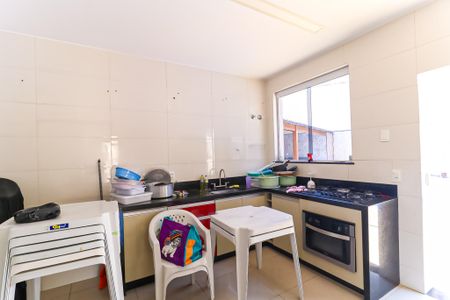 Casa para alugar com 250m², 2 quartos e 3 vagas Casa para alugar com 250m², 2 quartos e 3 vagasCozinha