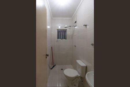 Banheiro social de casa para alugar com 2 quartos, 95m² em Jardim Oliveira, Guarulhos