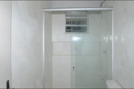 Banheiro de casa para alugar com 2 quartos, 60m² em Tupi, Belo Horizonte