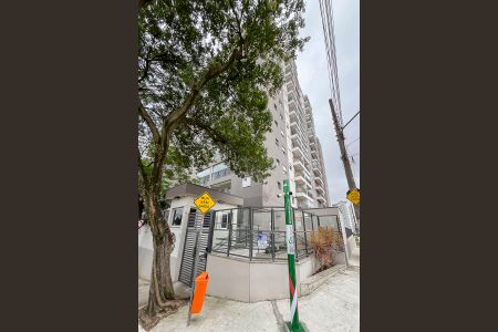 Apartamento para alugar com 55m², 2 quartos e 1 vagaFachada + plaquinha