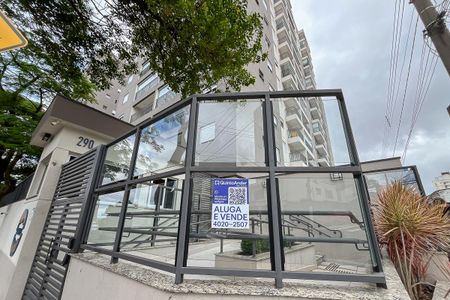 Apartamento para alugar com 55m², 2 quartos e 1 vagaFachada + plaquinha