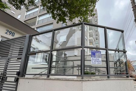 Apartamento para alugar com 55m², 2 quartos e 1 vagaFachada + plaquinha