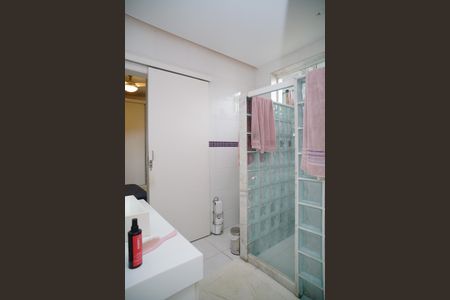 Casa à venda com 181m², 4 quartos e 5 vagasBanheiro do Quarto 3