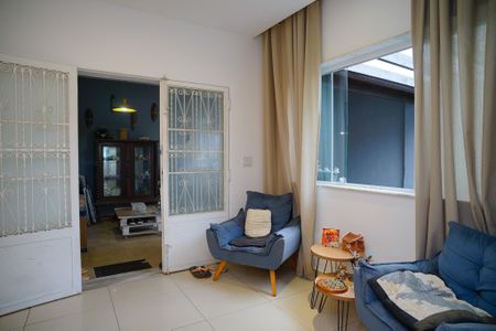 Casa à venda com 181m², 4 quartos e 5 vagasSala