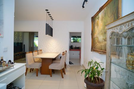 Casa à venda com 181m², 4 quartos e 5 vagasSala de Jantar