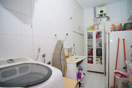 Casa à venda com 181m², 4 quartos e 5 vagasÁrea de Serviço