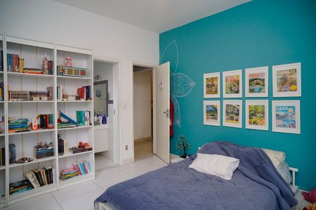 Casa à venda com 181m², 4 quartos e 5 vagasQuarto 2