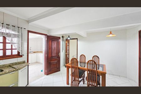 Casa para alugar com 190m², 3 quartos e 3 vagasCozinha