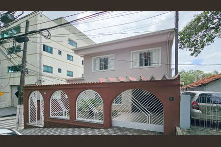 Casa para alugar com 190m², 3 quartos e 3 vagasFachada