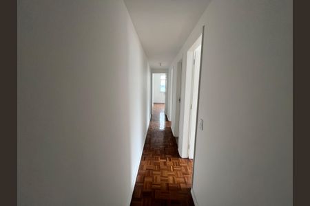 Corredor de apartamento para alugar com 3 quartos, 90m² em Jardim Guanabara, Rio de Janeiro