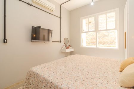 Quarto 1 de apartamento à venda com 3 quartos, 55m² em Menino Deus, Porto Alegre