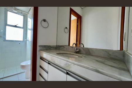 Apartamento à venda com 89m², 3 quartos e 2 vagasbanho