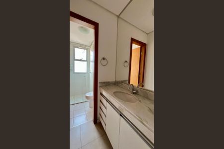 Apartamento à venda com 89m², 3 quartos e 2 vagasbanho