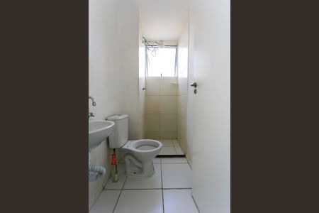 Apartamento para alugar com 2m², 2 quartos e sem vaga Apartamento para alugar com 2m², 2 quartos e sem vagaBanheiro